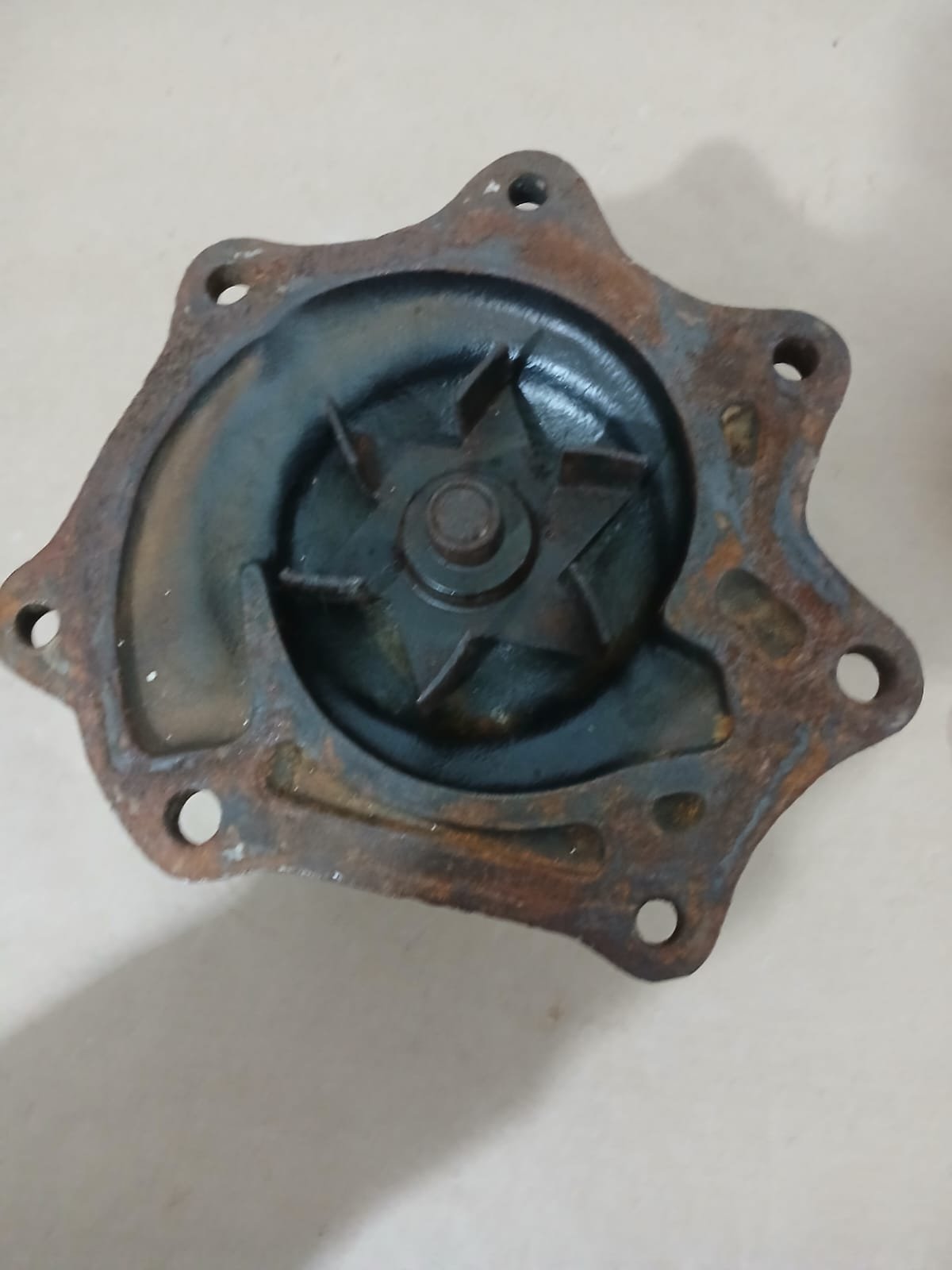 Bomba d’Água do Motor Nissan Frontier D21 1994 – Original Usada - Imagem 2