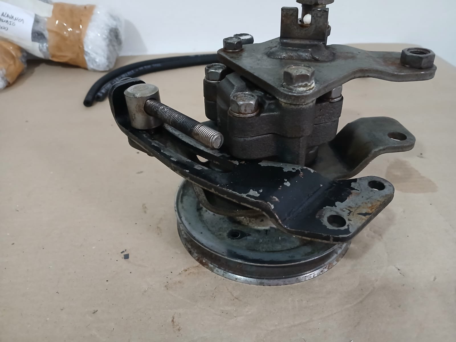 Bomba da Direção Hidráulica Nissan Frontier D21 1994 – Original Usada - Imagem 12