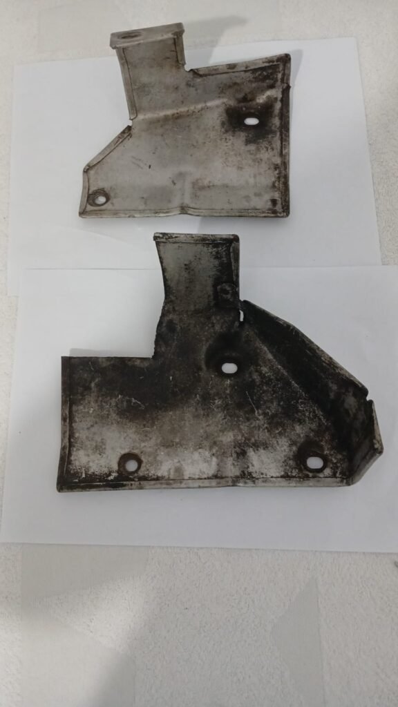 Latas de Proteção do Motor Nissan Frontier D21 1994 – Originais Usadas