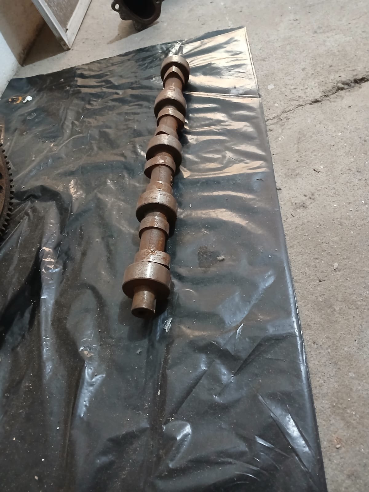 Comando de válvulas da Nissan Frontier D21 TD27: função, sinais de desgaste e cuidados na compra