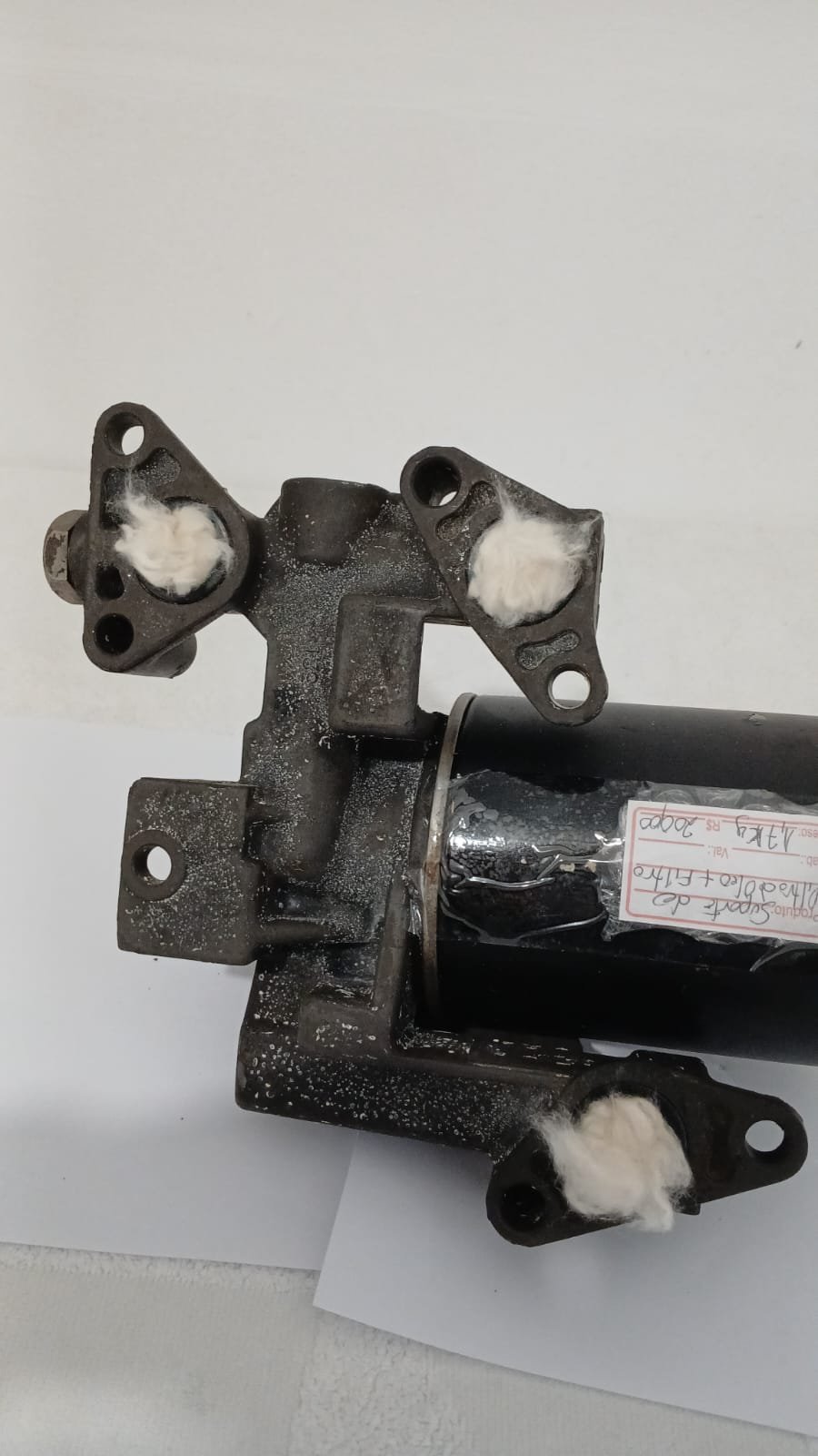 Suporte com Filtro de Óleo do Motor Nissan Frontier D21 1994 – Original Usado - Imagem 5