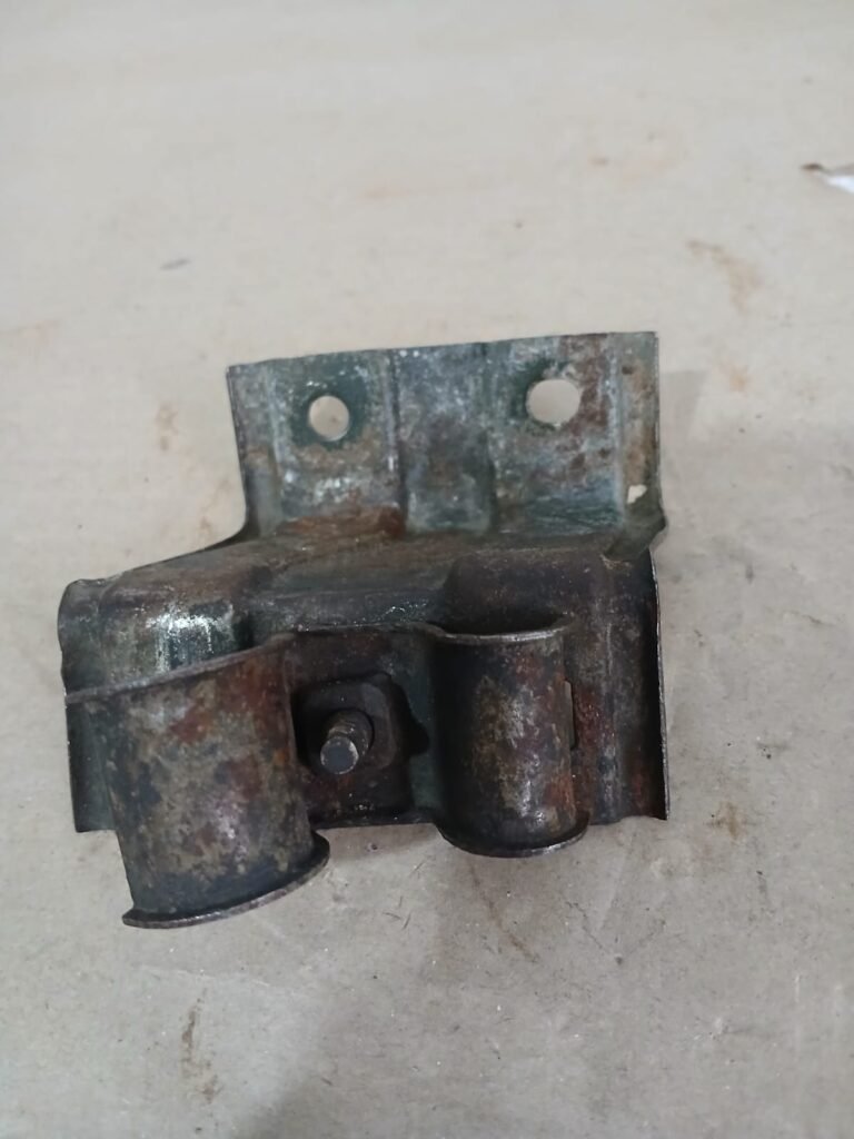 Suporte de Passagem de Cabos e Fios Nissan Frontier D21 1994 – Original Usado