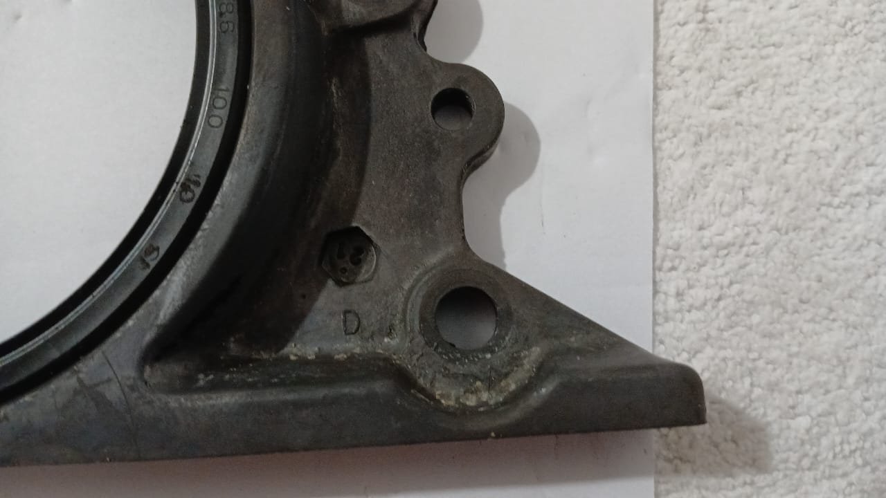Suporte do Retentor Traseiro do Virabrequim Nissan Frontier D21 1994 – Original Usado - Imagem 6