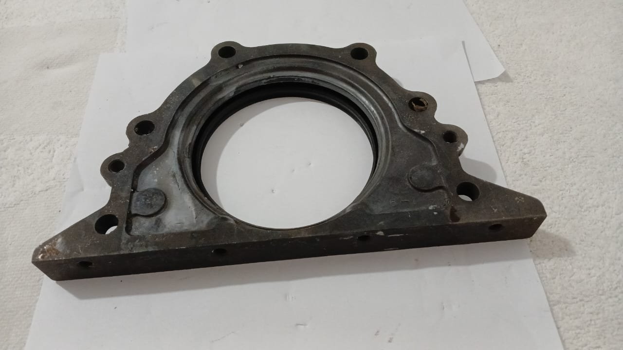 Suporte do retentor traseiro do virabrequim da Nissan Frontier D21 TD27: função e cuidados na compra