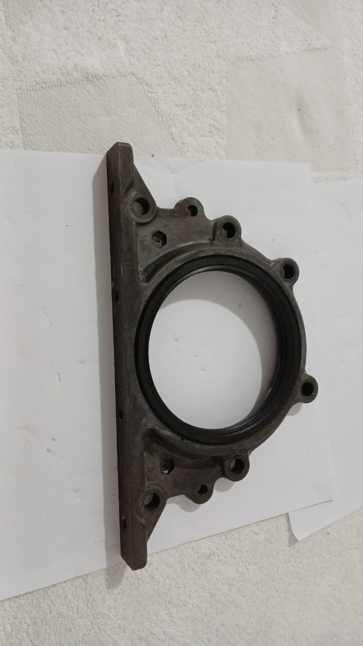 Suporte do Retentor Traseiro do Virabrequim Nissan Frontier D21 1994 – Original Usado