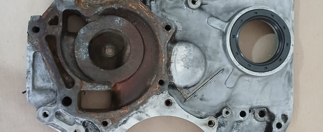 Tampa frontal da distribuição da Nissan Frontier D21 TD27: função, problemas e cuidados na compra